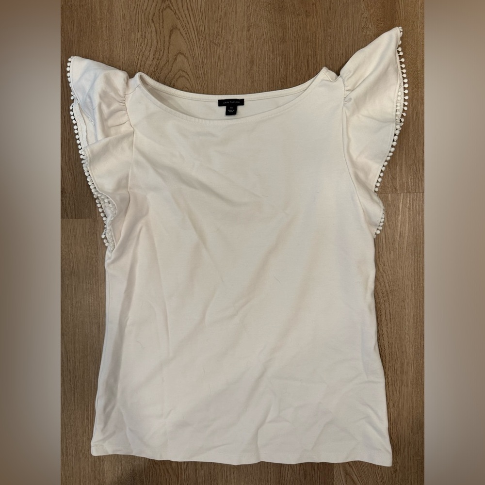 Ann Taylor white boat neck flutter sleeve top size XS